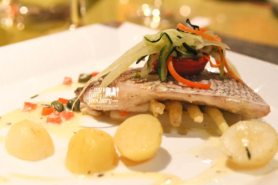 Steamed Sea Bass with White Asparagus