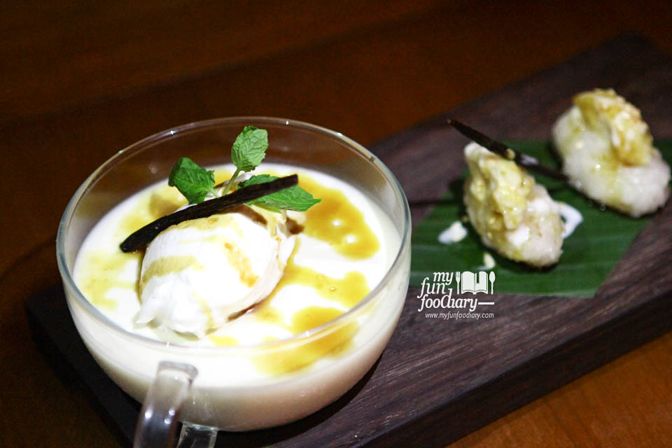 Durian Panna Cotta with White Sticky Rice 