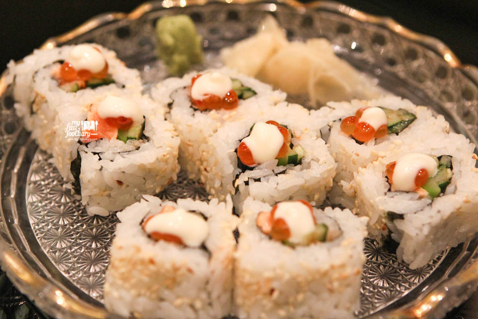 Broiled Spicy Salmon Roll