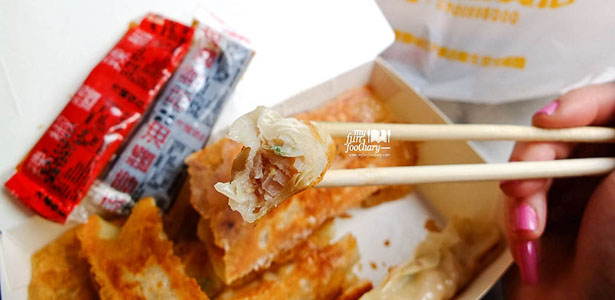 [TAIWAN] Snacking Fried Pork Wotie at Fuxing Rd, Taichung City – Taiwan