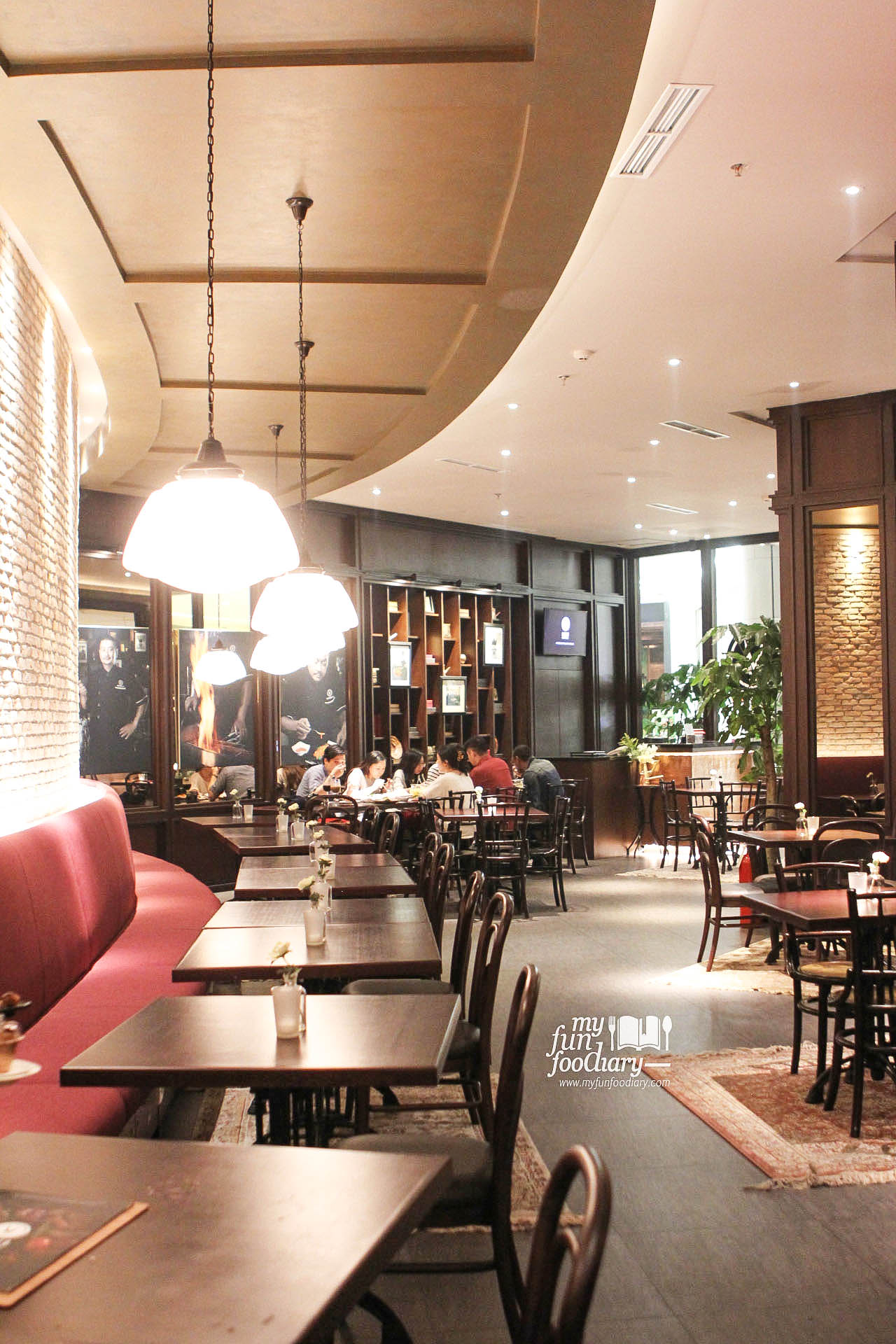 Ambience Marco Padang Grill Lotte Shopping Avenue by Myfunfoodiary 03