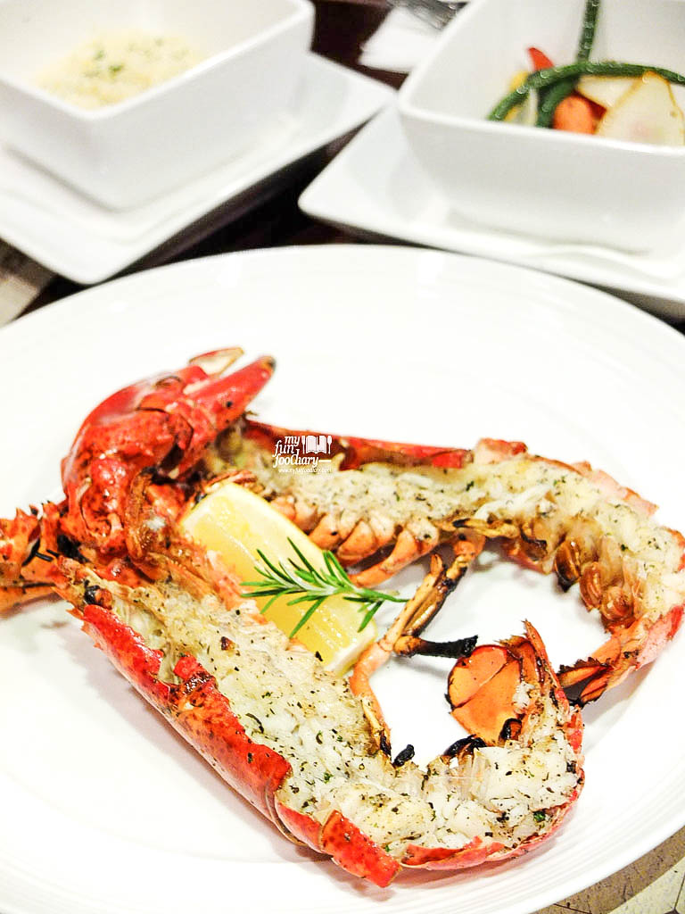 Grilled Main Whole Lobster at Laughing Stock Seafood and Grill - by Myfunfoodiary