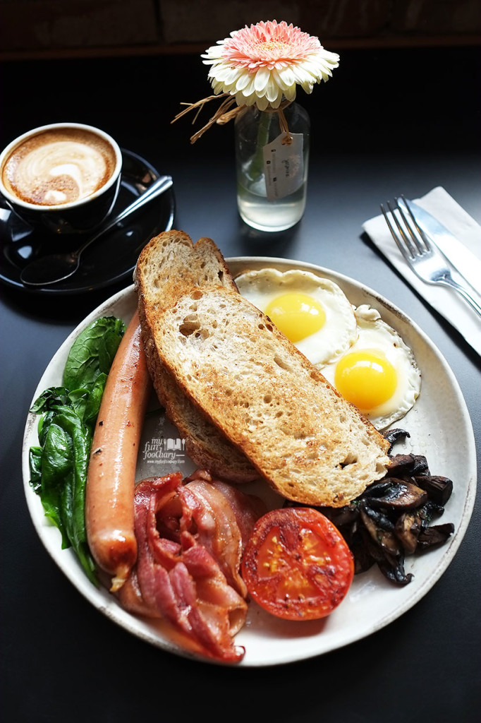 Big Brekky at Two Hands Full Coffee by Myfunfoodiary