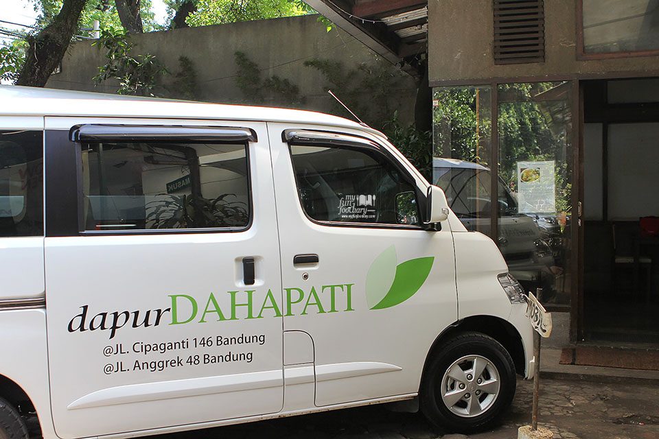 Mobil Dapur Dahapati Bandung by Myfunfoodiary