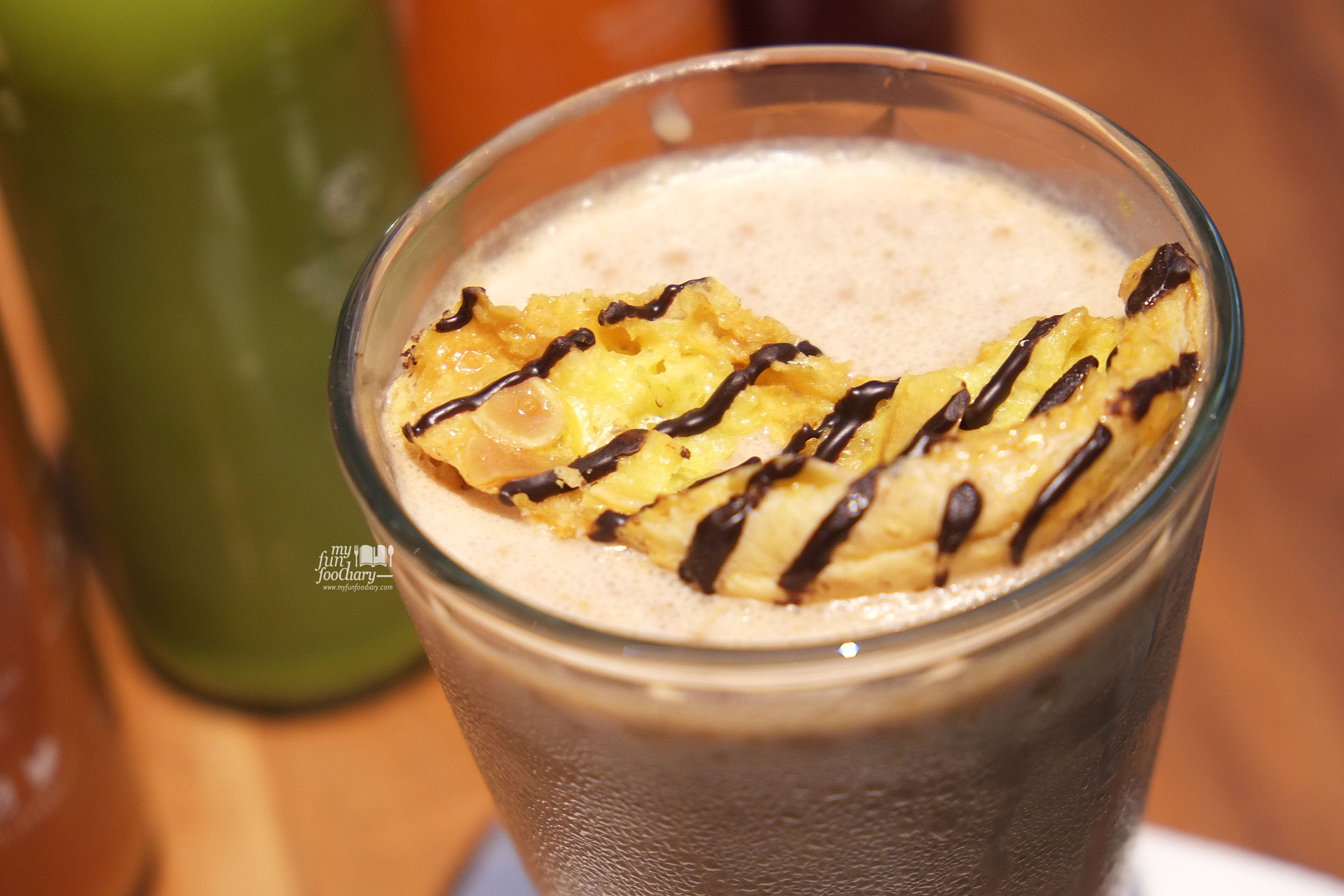 Peanut Butter Brittle Smoothie at Dill Gourmet by Myfunfoodiary 02