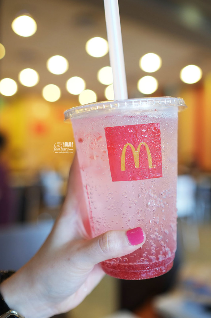 Raspberry Fizz at McDonalds by Myfunfoodiary