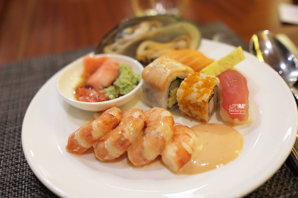 Shrimps Salad and Sushi at Sailendra Restaurant JW Marriott Jakarta by Myfunfoodiary