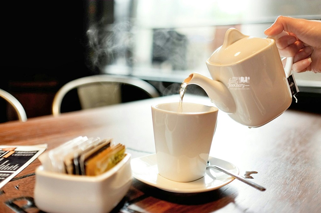 Earl Grey Hot Tea at Brewerkz Jakarta by Myfunfoodiary