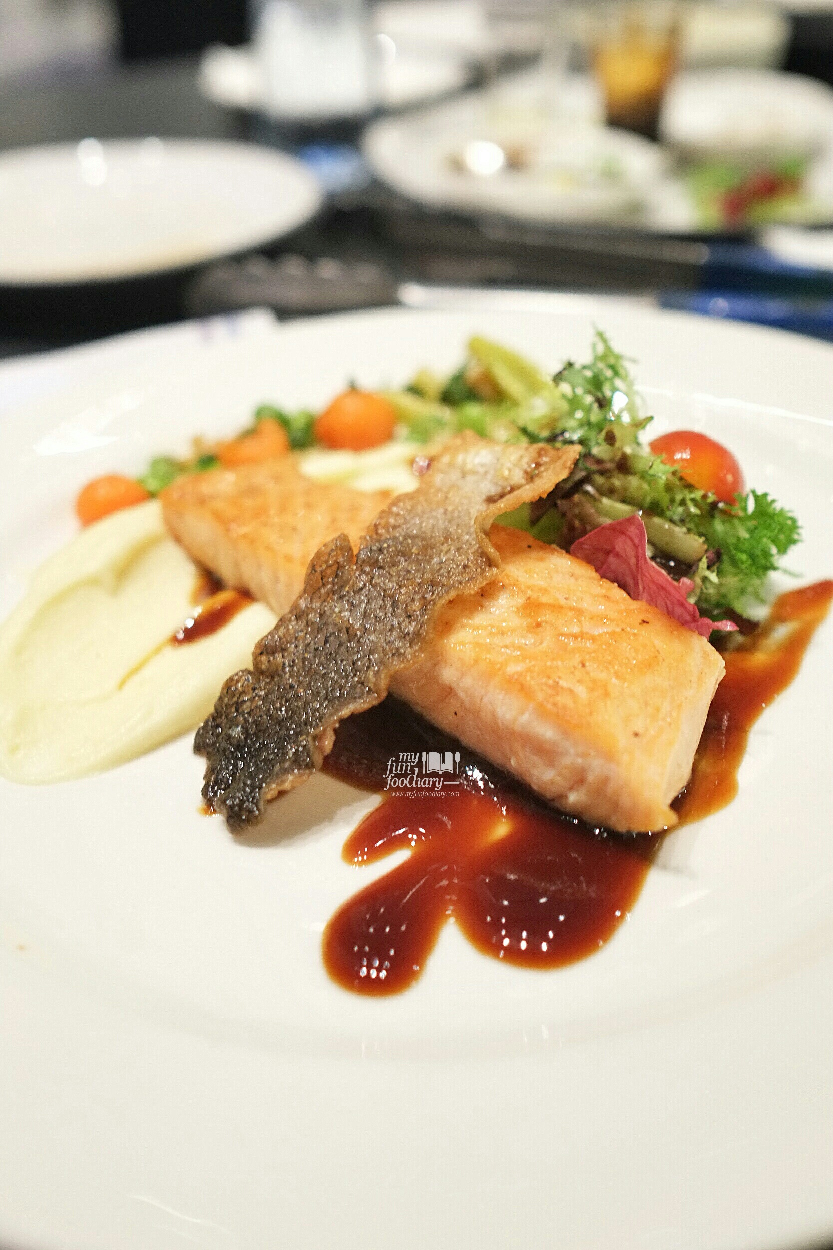 Pan Seared Crispy Skin Salmon at our Cooking Class with Artotel Thamrin by Myfunfoodiary 01