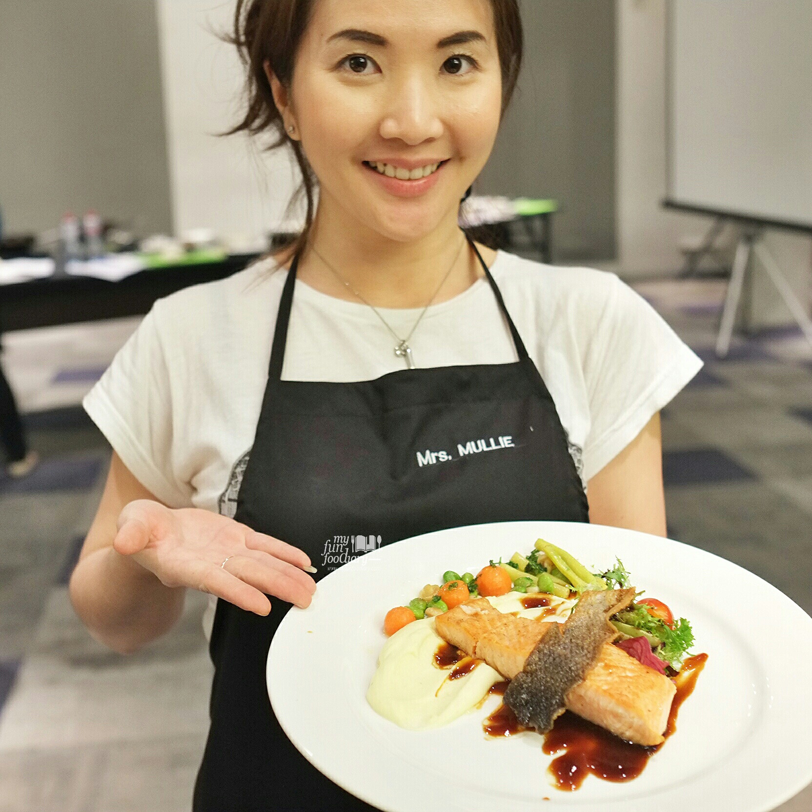 Thadaaa! I made my own Pan Seared Crispy Skin Salmon at our Cooking Class with Artotel Thamrin by Myfunfoodiary