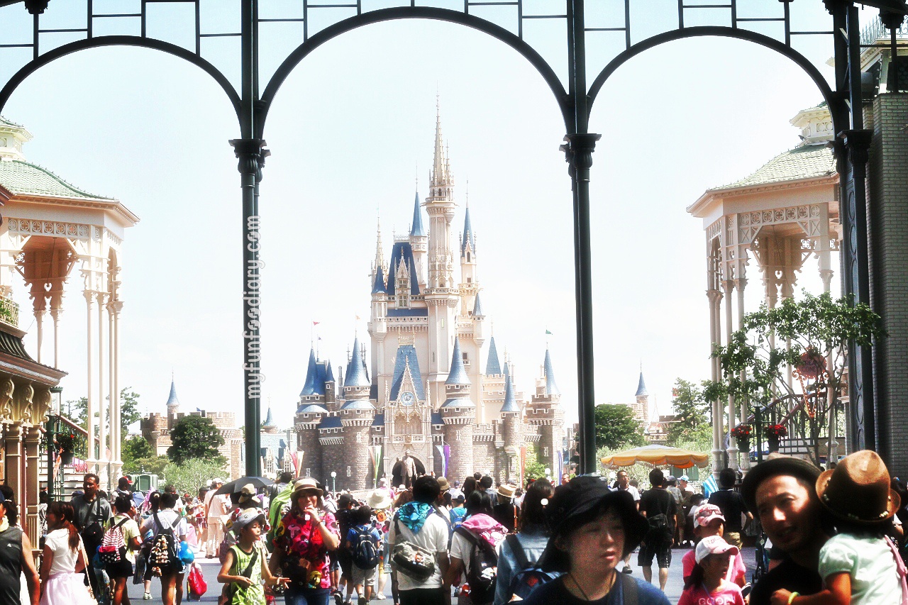 Entrance to Tokyo Disneyland Japan by Myfunfoodiary