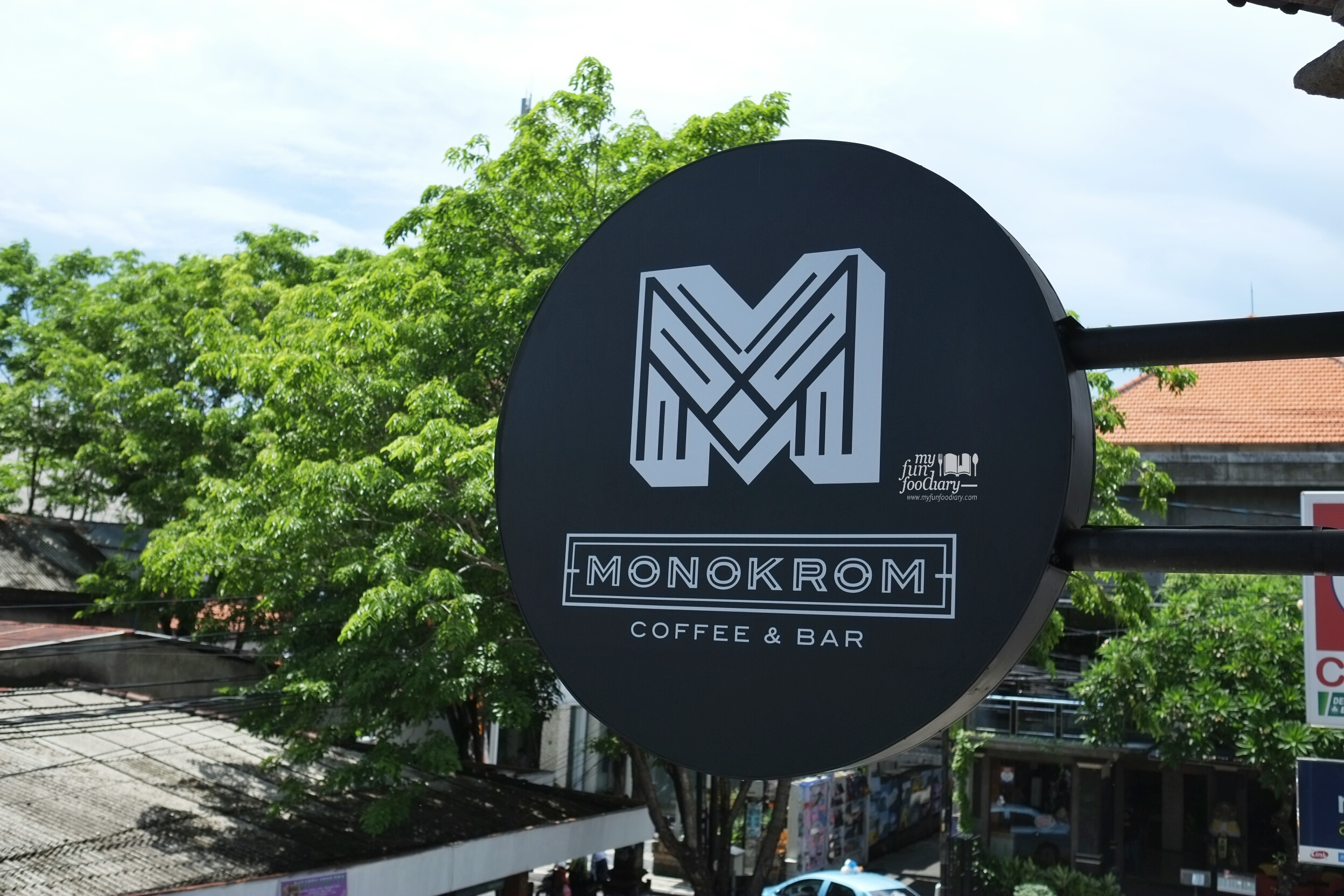 Icon Monokrom Bali by Myfunfoodiary