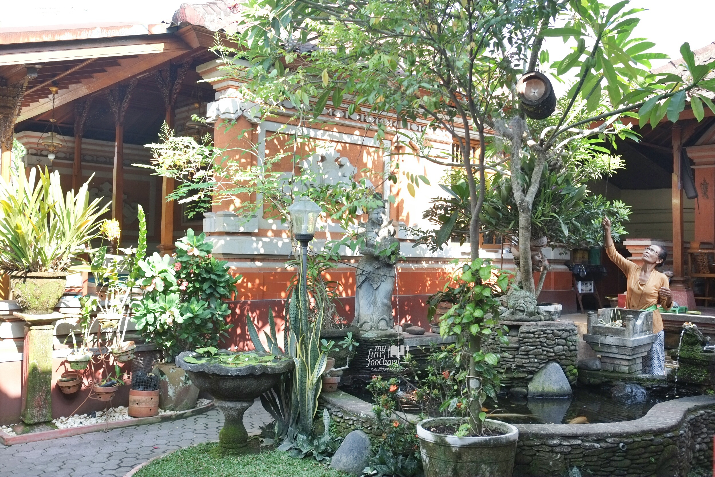 Inside Warung Teges Ubud Bali by Myfunfoodiary