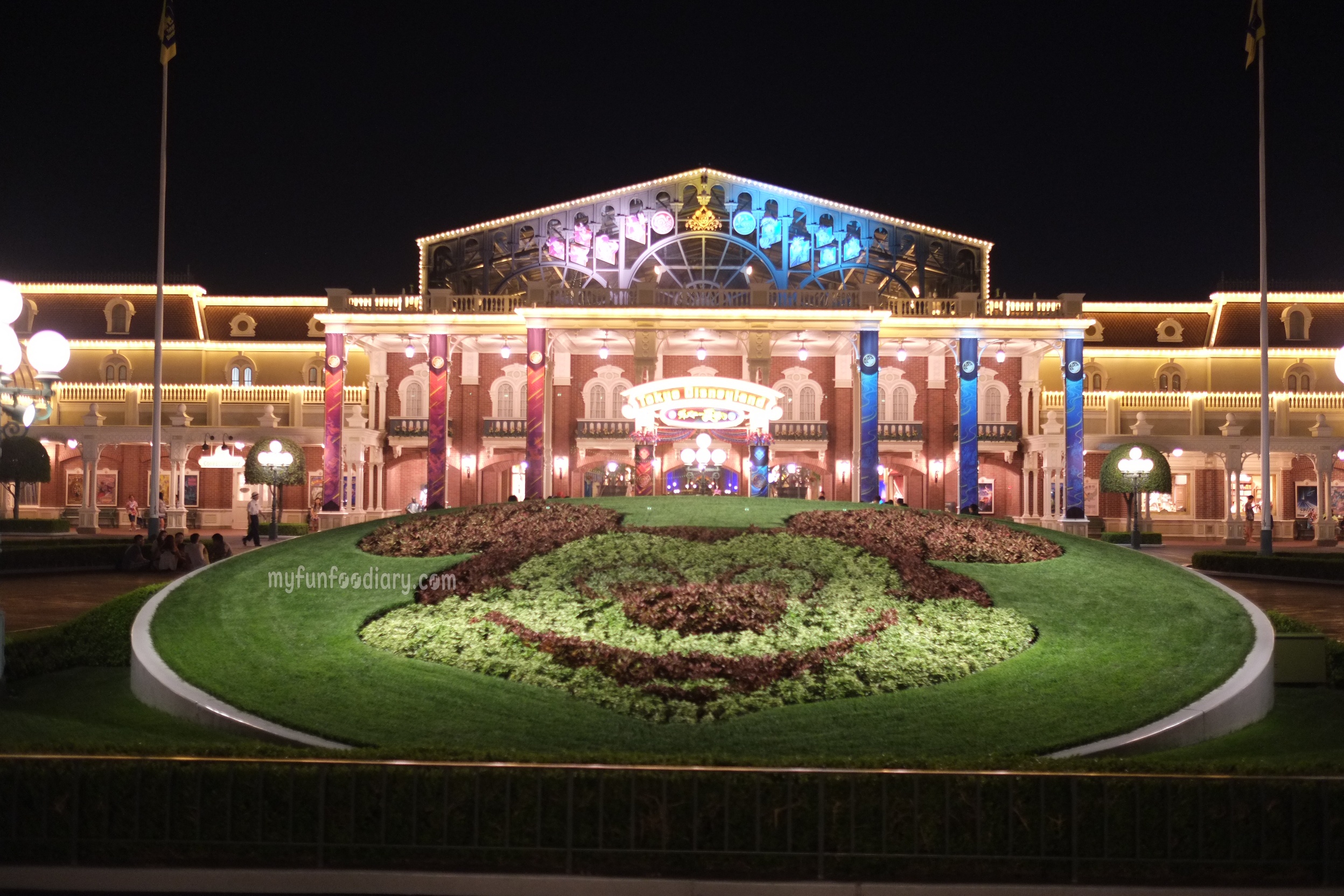 Mickeys Garden at Tokyo Disneyland by Myfunfoodiary