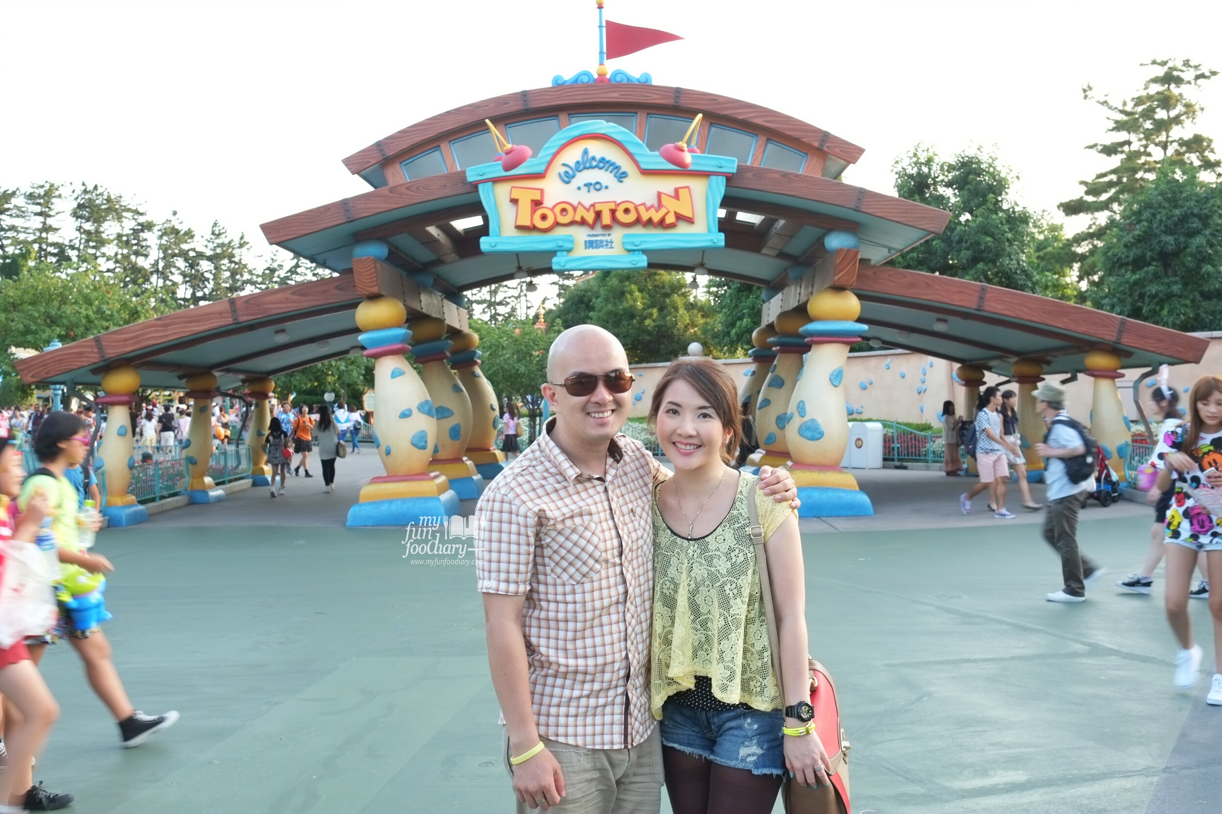 Mullie and Andy at ToonTown Tokyo Disneyland by Myfunfoodiary