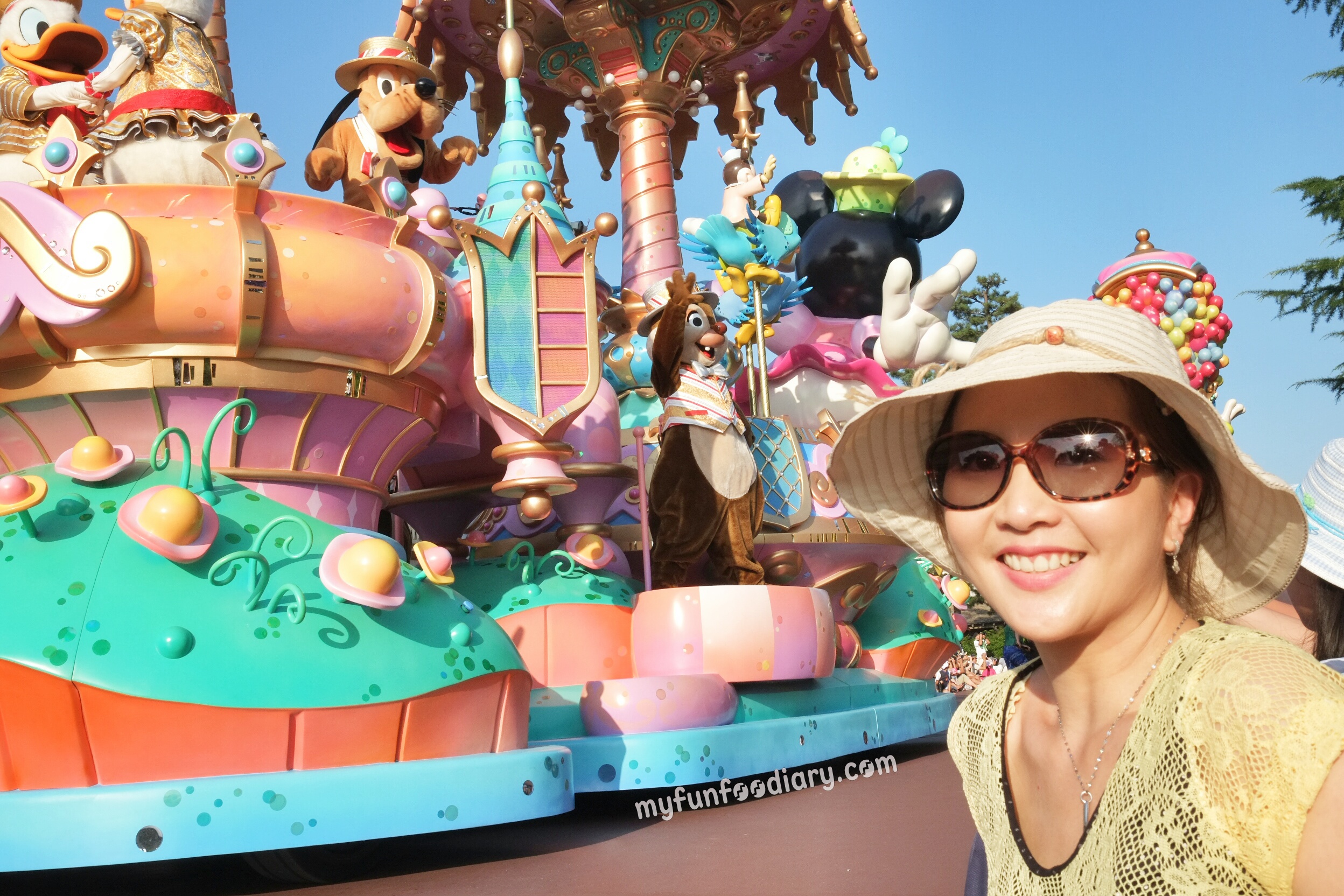 Tokyo Disney Parade July 2014 by Myfunfoodiary 03