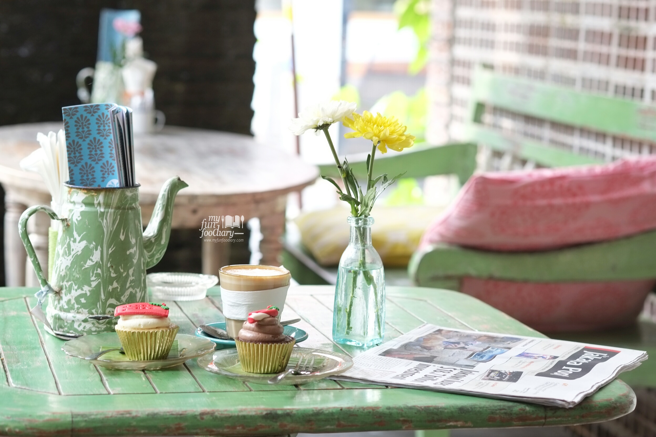 Cupcakes and Coffee at Bungalow Living Cafe Bali by Myfunfoodiary