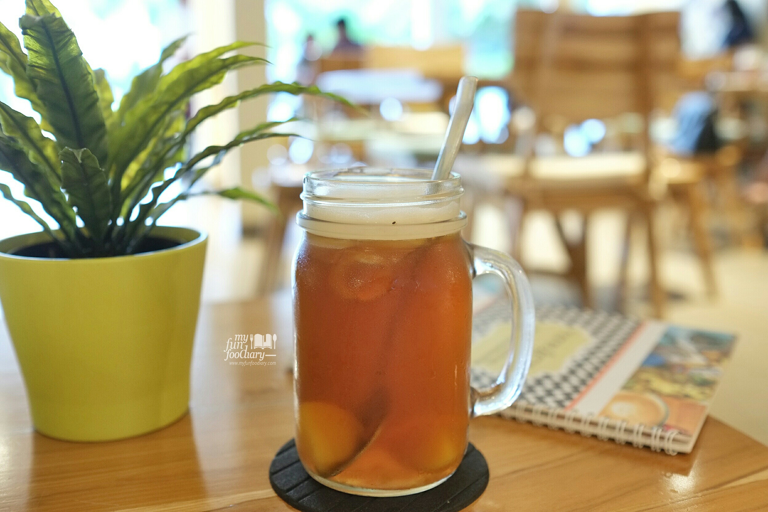 Iced Peach Tea at Honey and Me Coffee Eatery by Myfunfoodiary