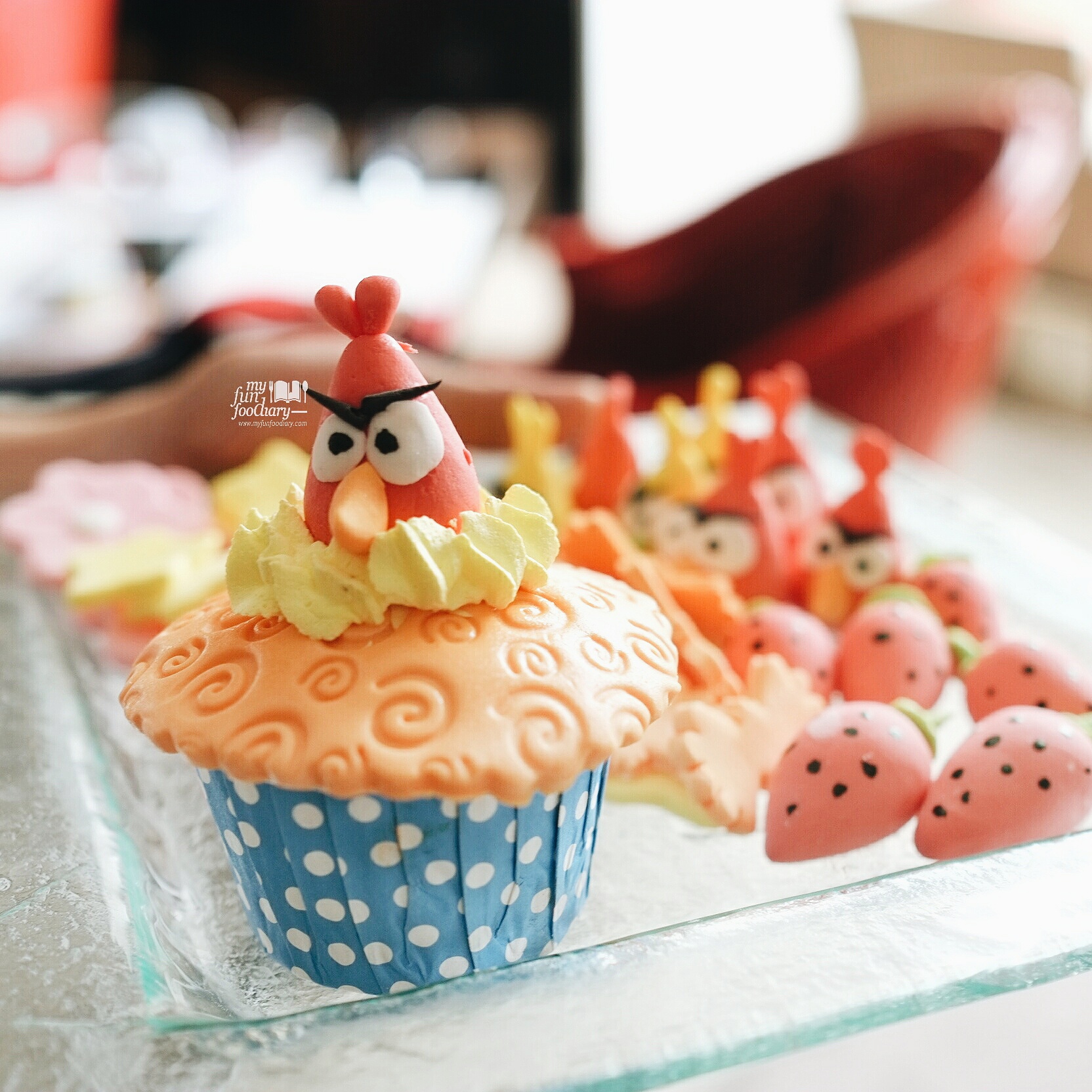 Angry Bird Cupcake at Rosso Shangrila Jakarta by Myfunfoodiary