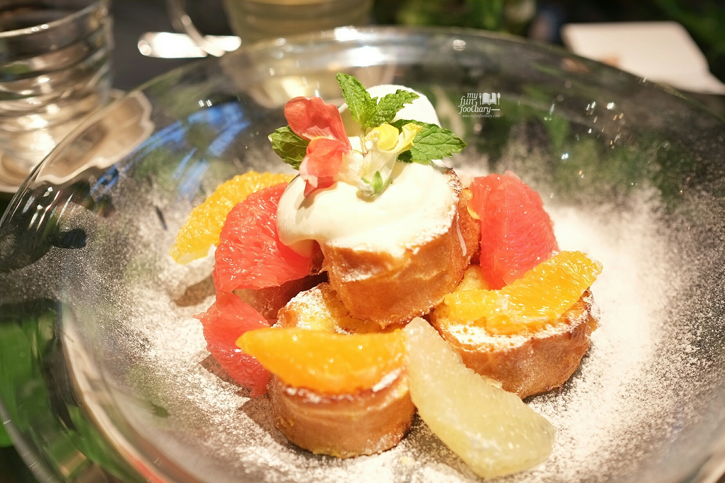 Flower French Toast at Aoyama Flower Market in Tokyo by Myfunfoodiary