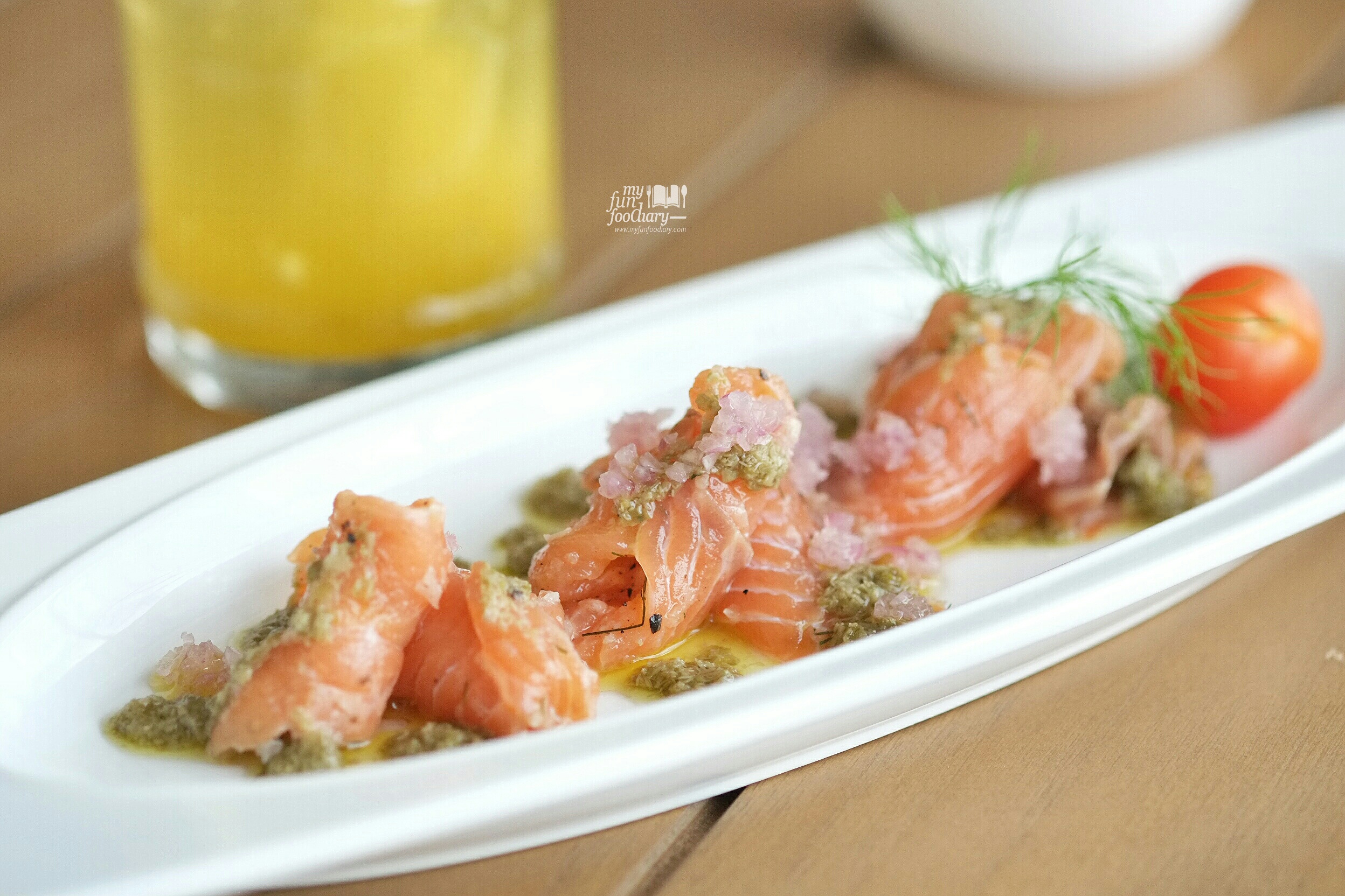 Salmon Gravlax at Clique Kitchen and Bar by Myfunfoodiary 01