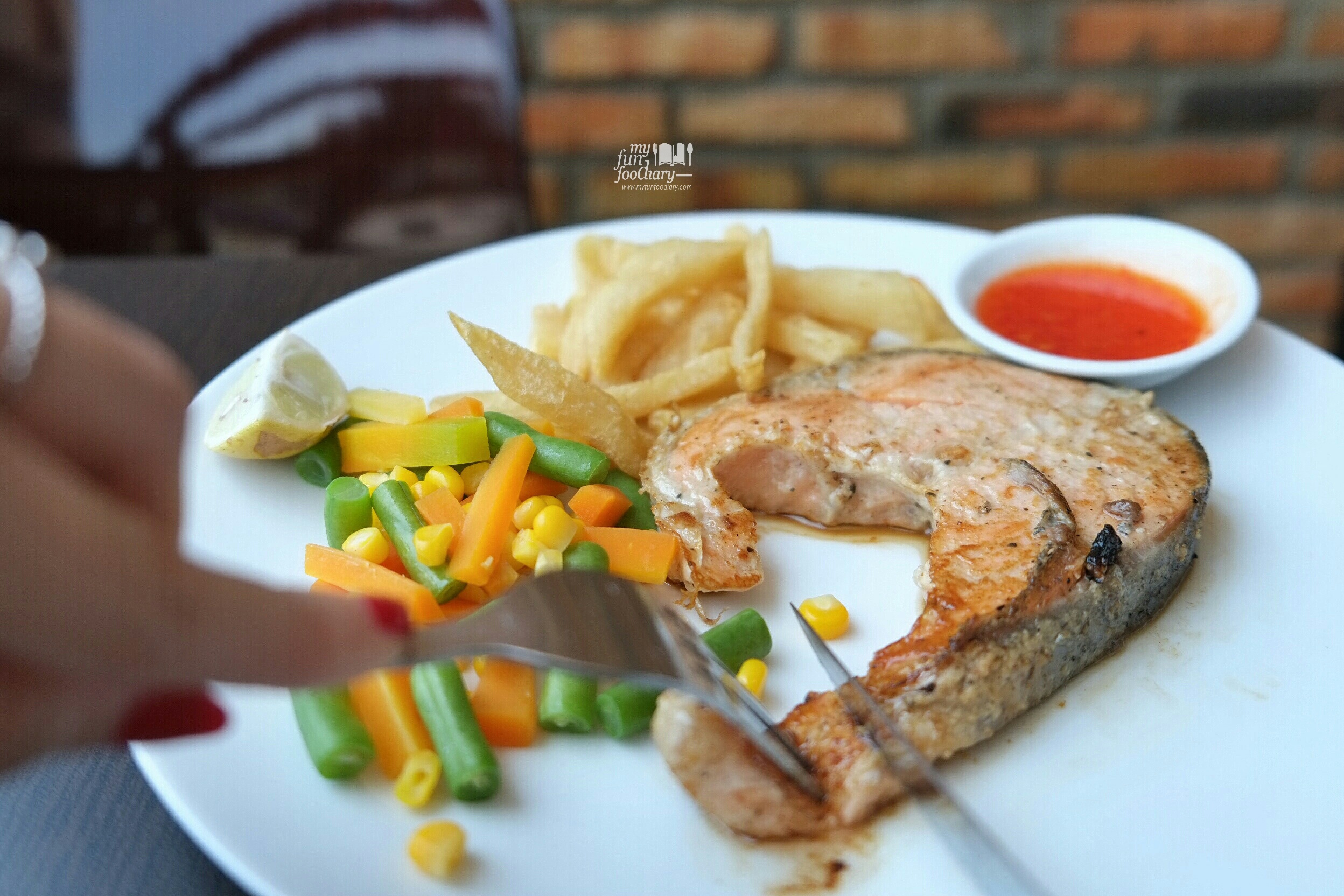 Salmon Steak at Kitchen Steak Sunter by Myfunfoodiary 01