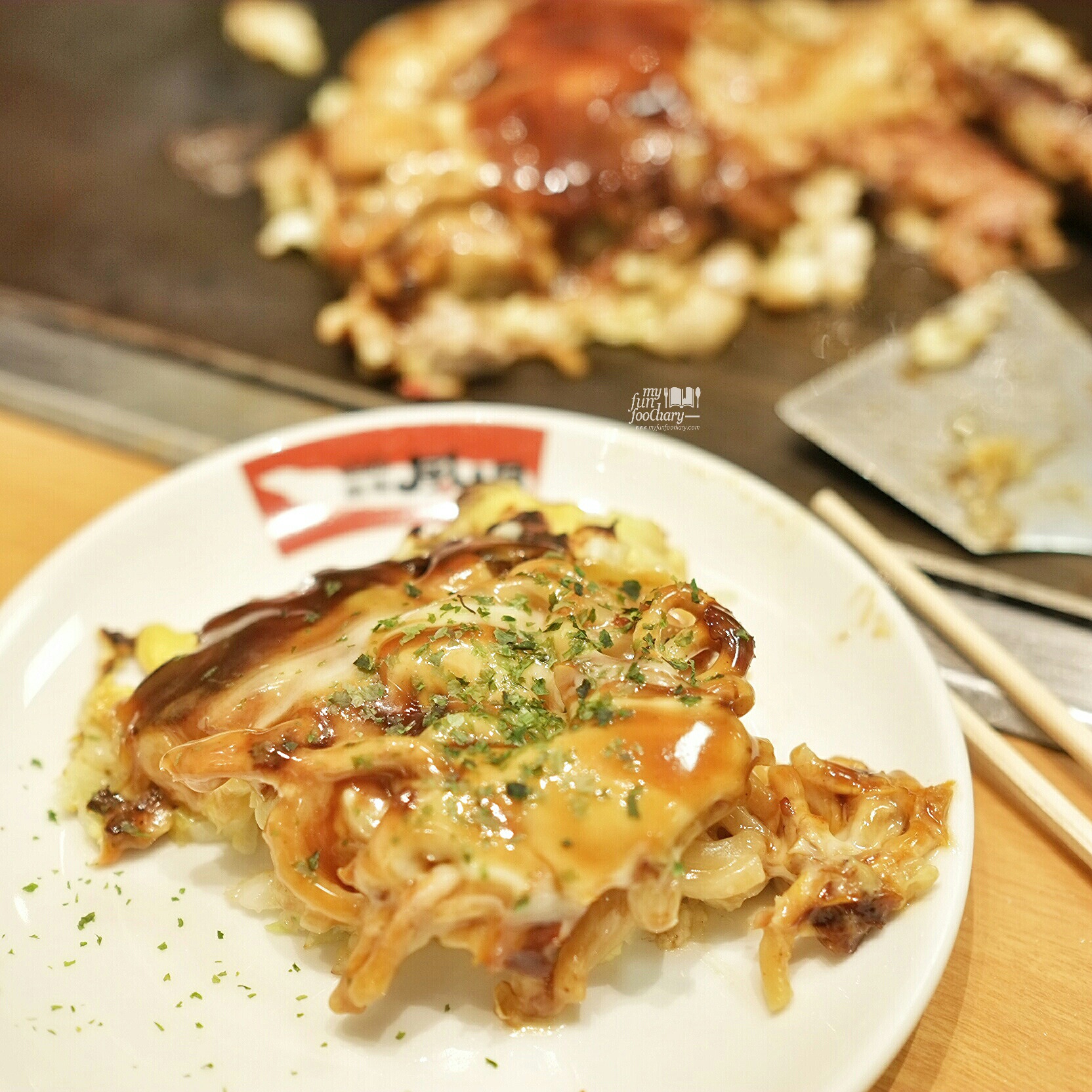 Shrimp and Pork Modan-yaki at Tsuruhashi Fugetsu Osaka Dotonbori by Myfunfoodiary 01
