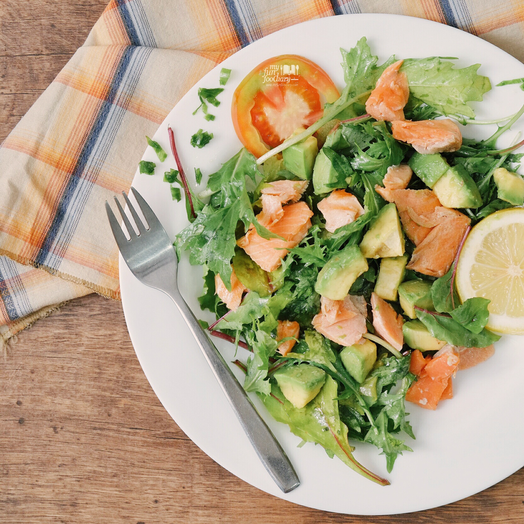 Pan Seared Salmon Salad with Lemon Dressing at home by Myfunfoodiary