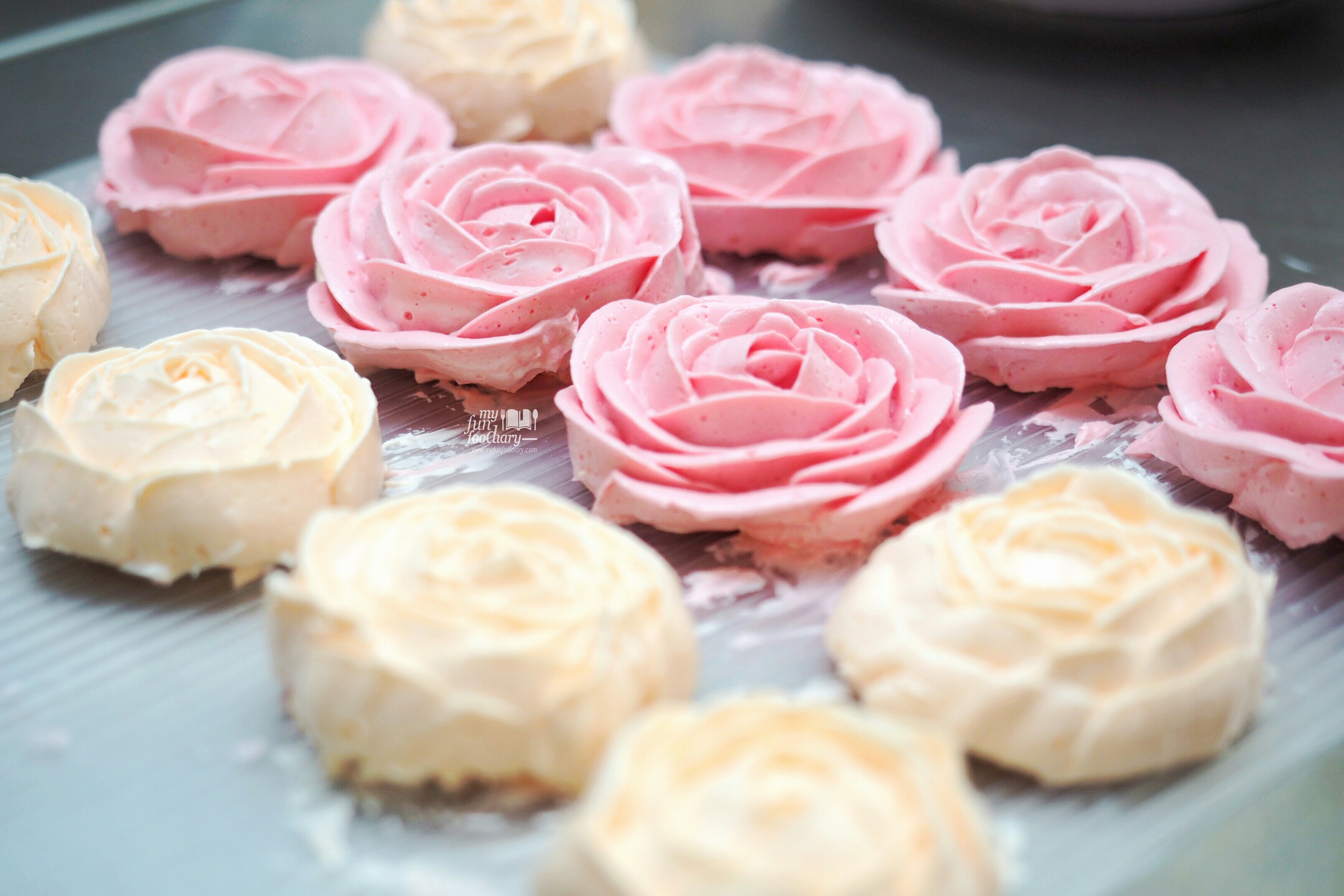 Close up Roses Butter Cream at Spatula Baking Course by Myfunfoodiary