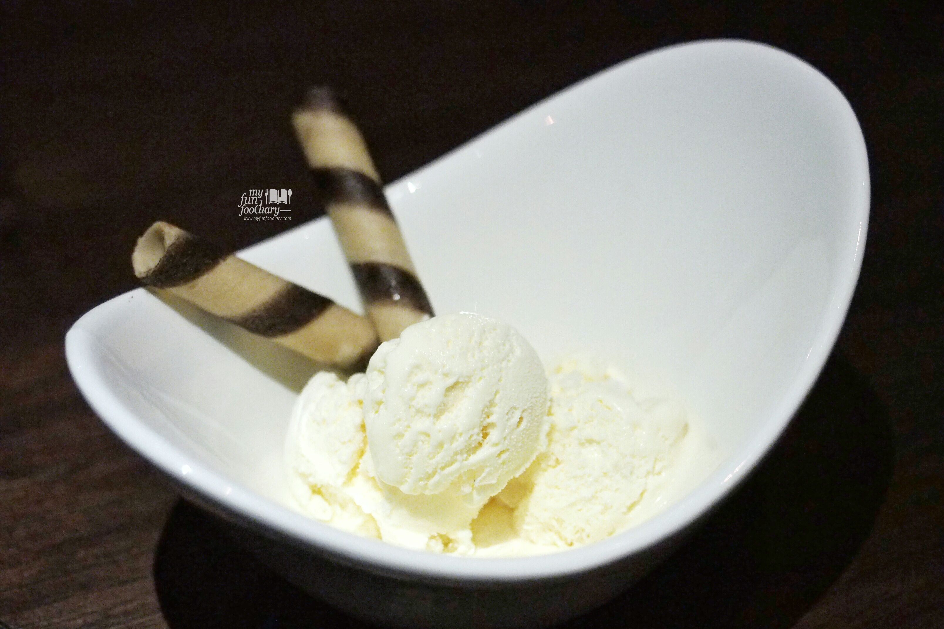Vanilla Ice Cream at Tontoki Restaurant MidPlaza by Myfunfoodiary