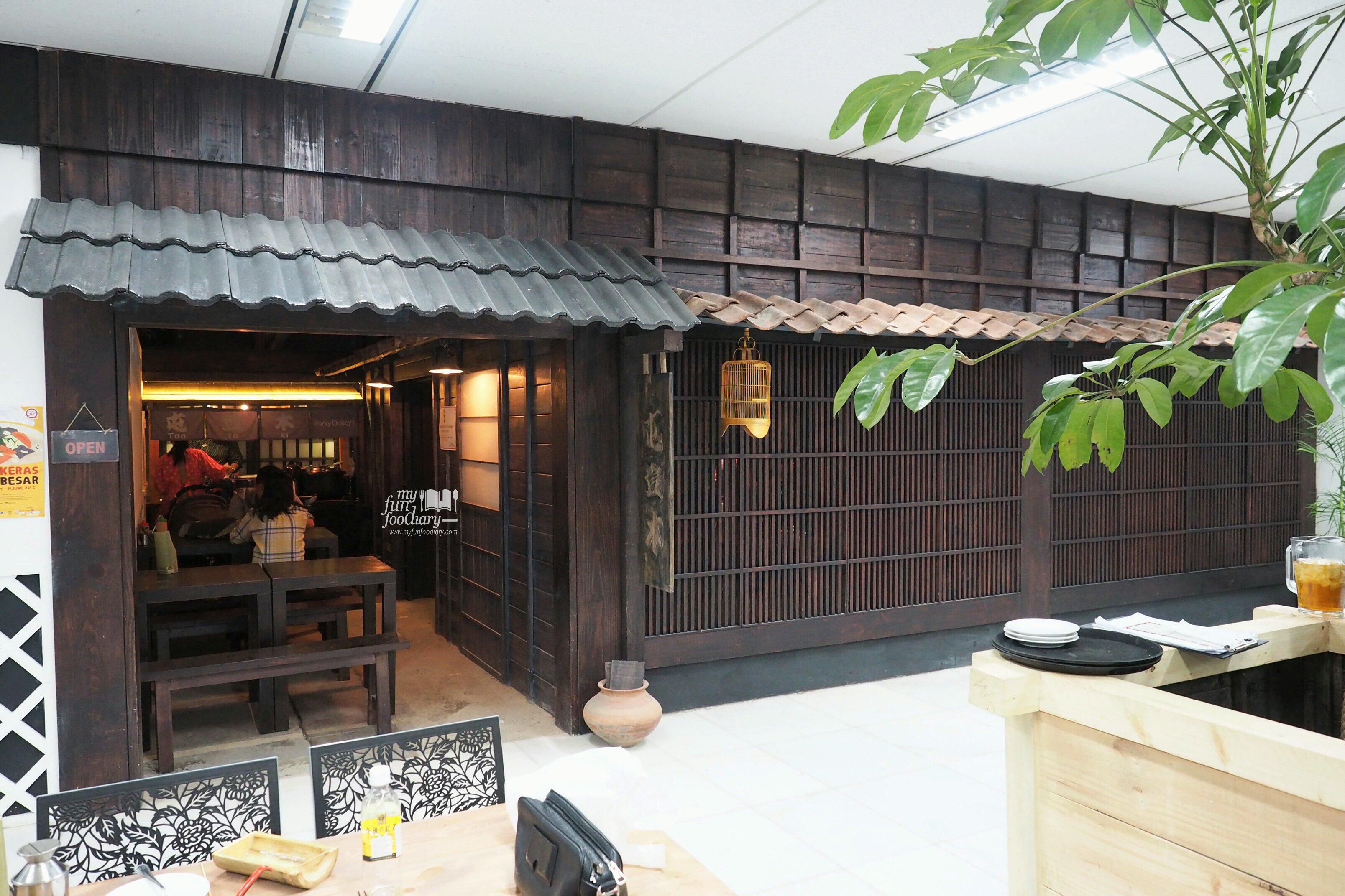Exterior Look at Tontoki Restaurant MidPlaza by Myfunfoodiary