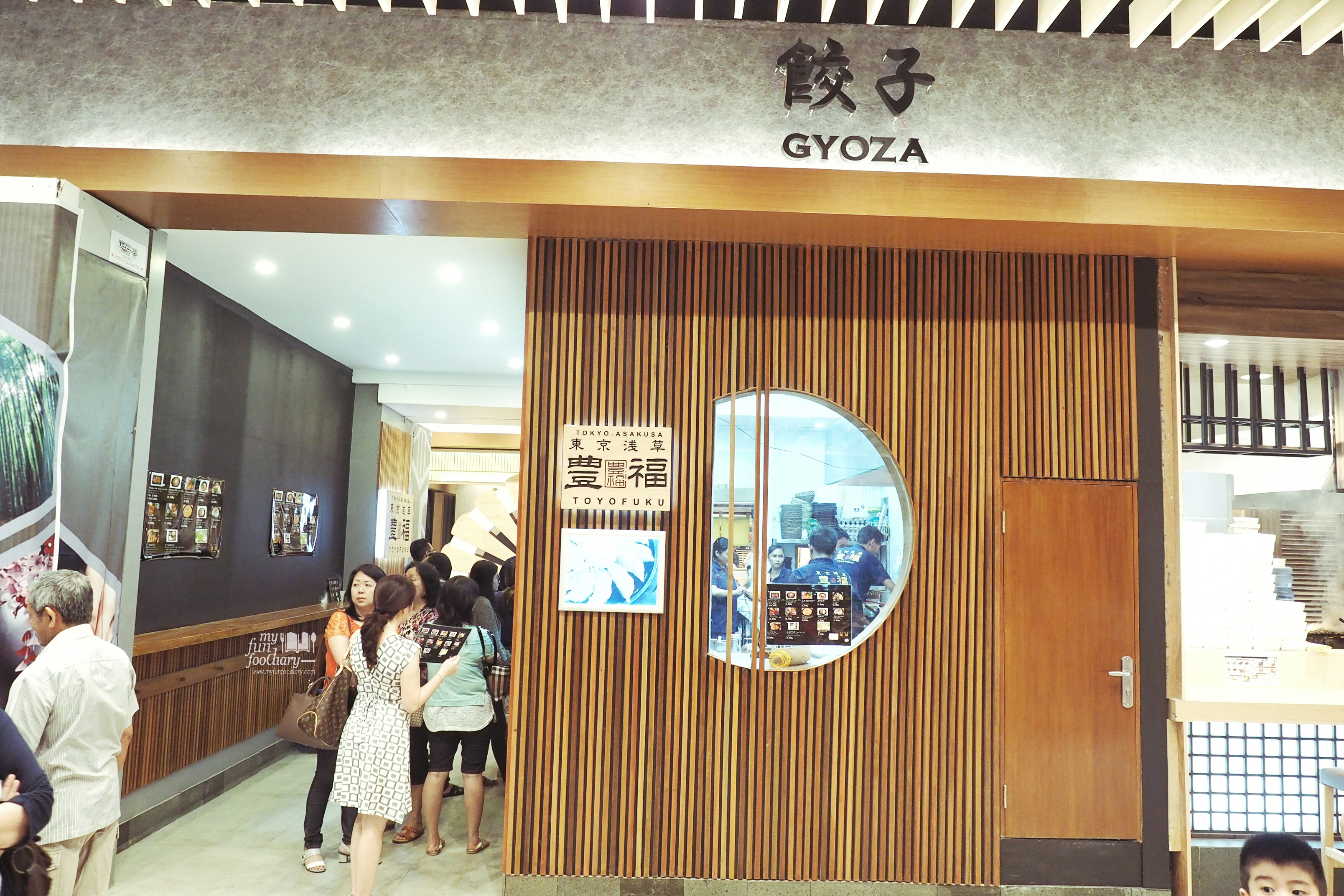 Counter Gyoza Toyofuku at The Food Culture AEON Mall by Myfunfoodiary