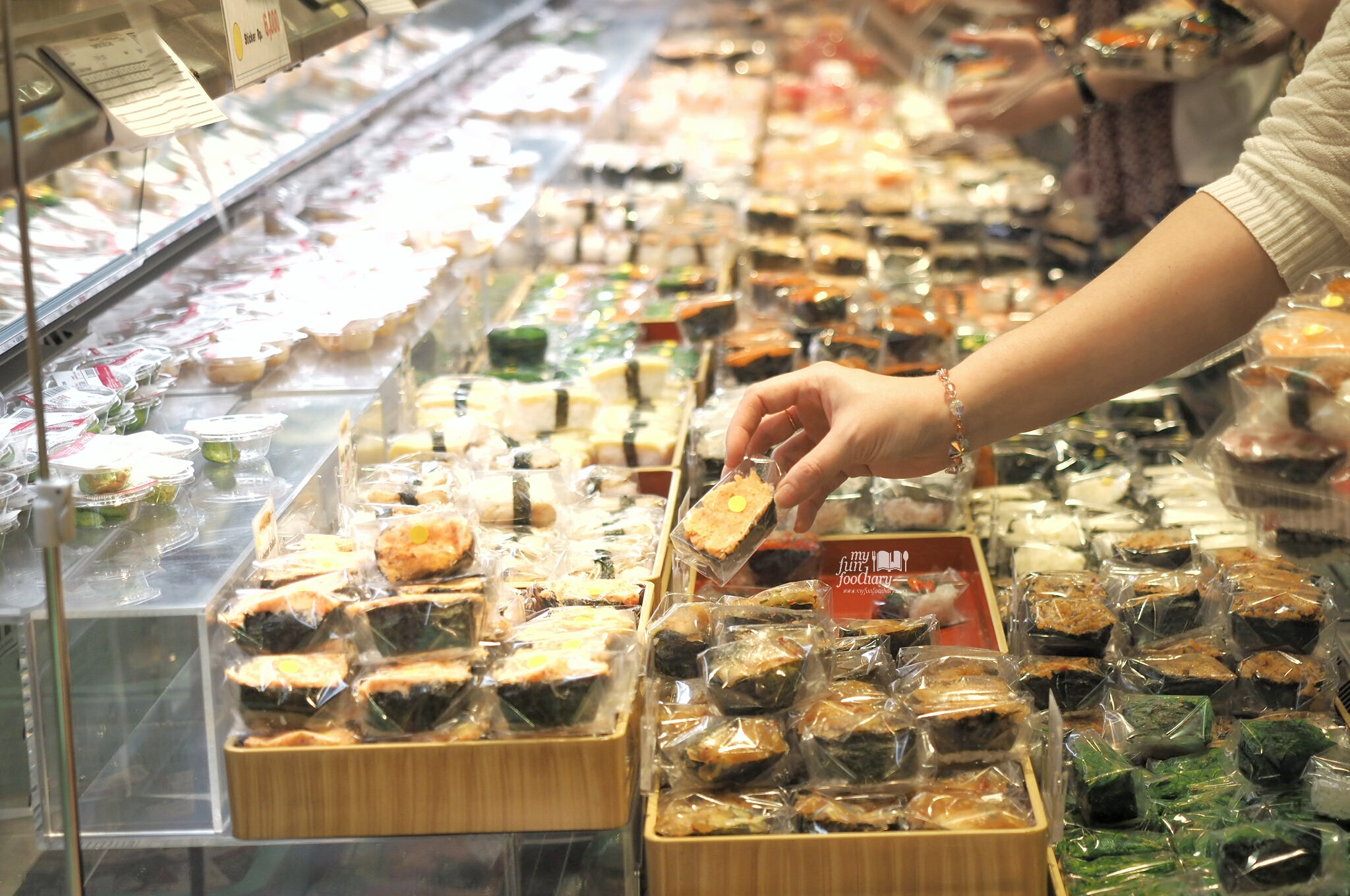 Hunting Sushi and Sashimi at Sushi and Bento Counter AEON Mall by Myfunfoodiary
