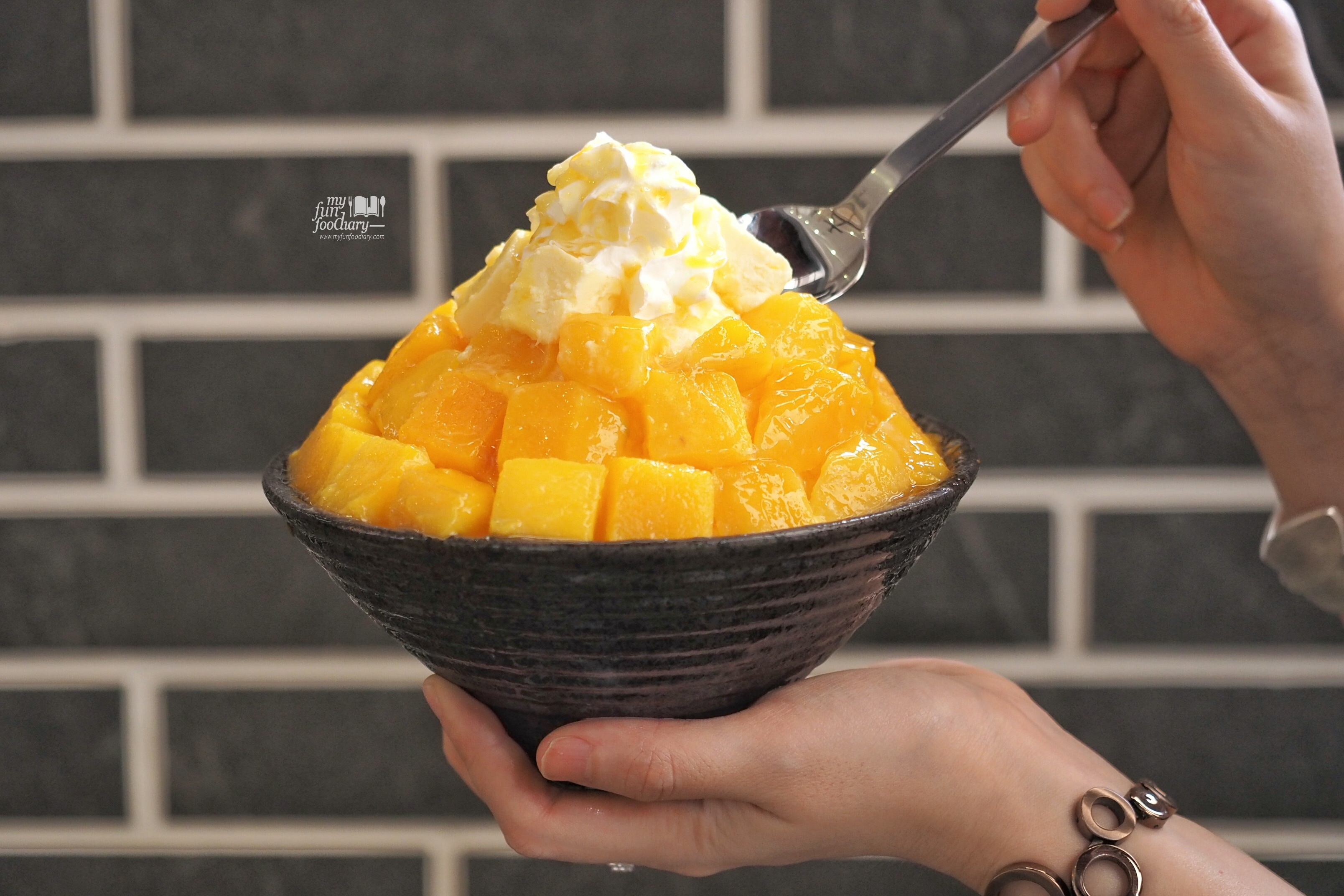 Mango Bing Go Korean Dessert Cafe by Myfunfoodiary