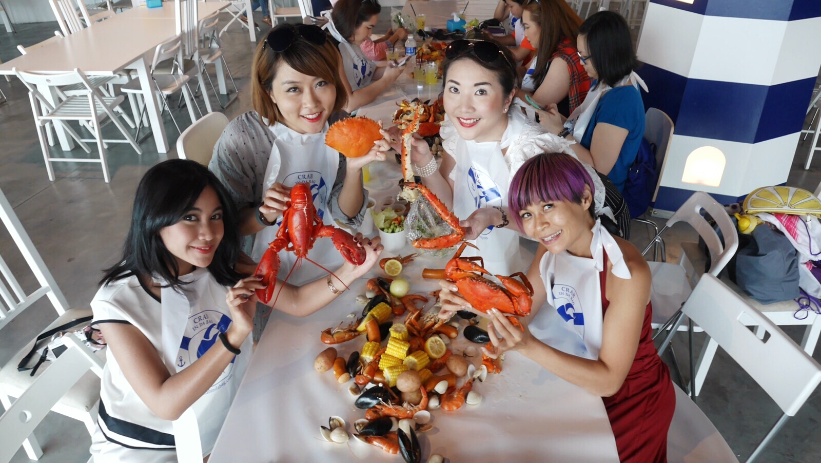 Anisa, Valyn, Me and Becky at the Crab in Da Bag -