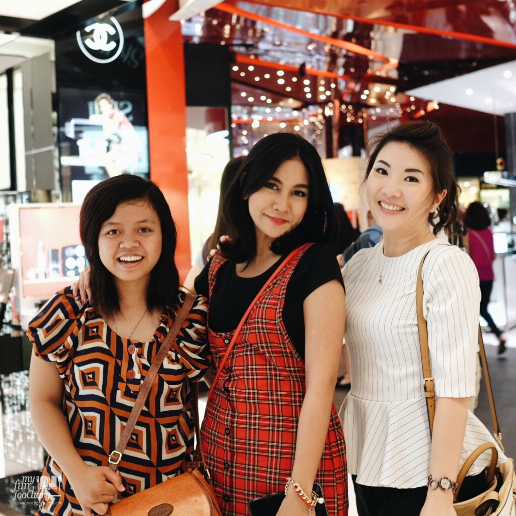 Listy and Anisa with me at Tangs Plaza for shopping time by Myfunfoodiary