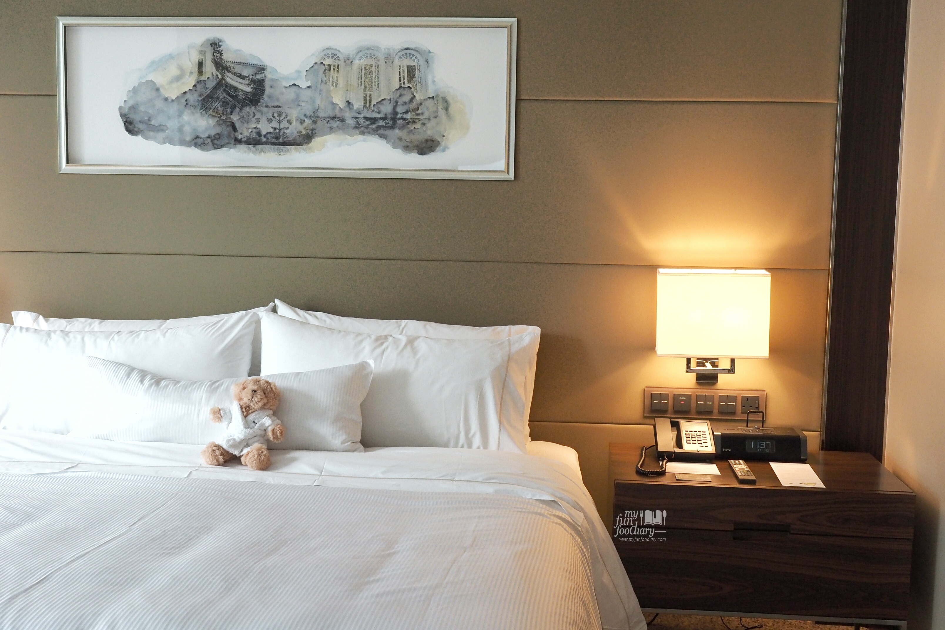 Super comfortable Heavenly Bed King Size at Westin Singapore by Myfunfoodiary
