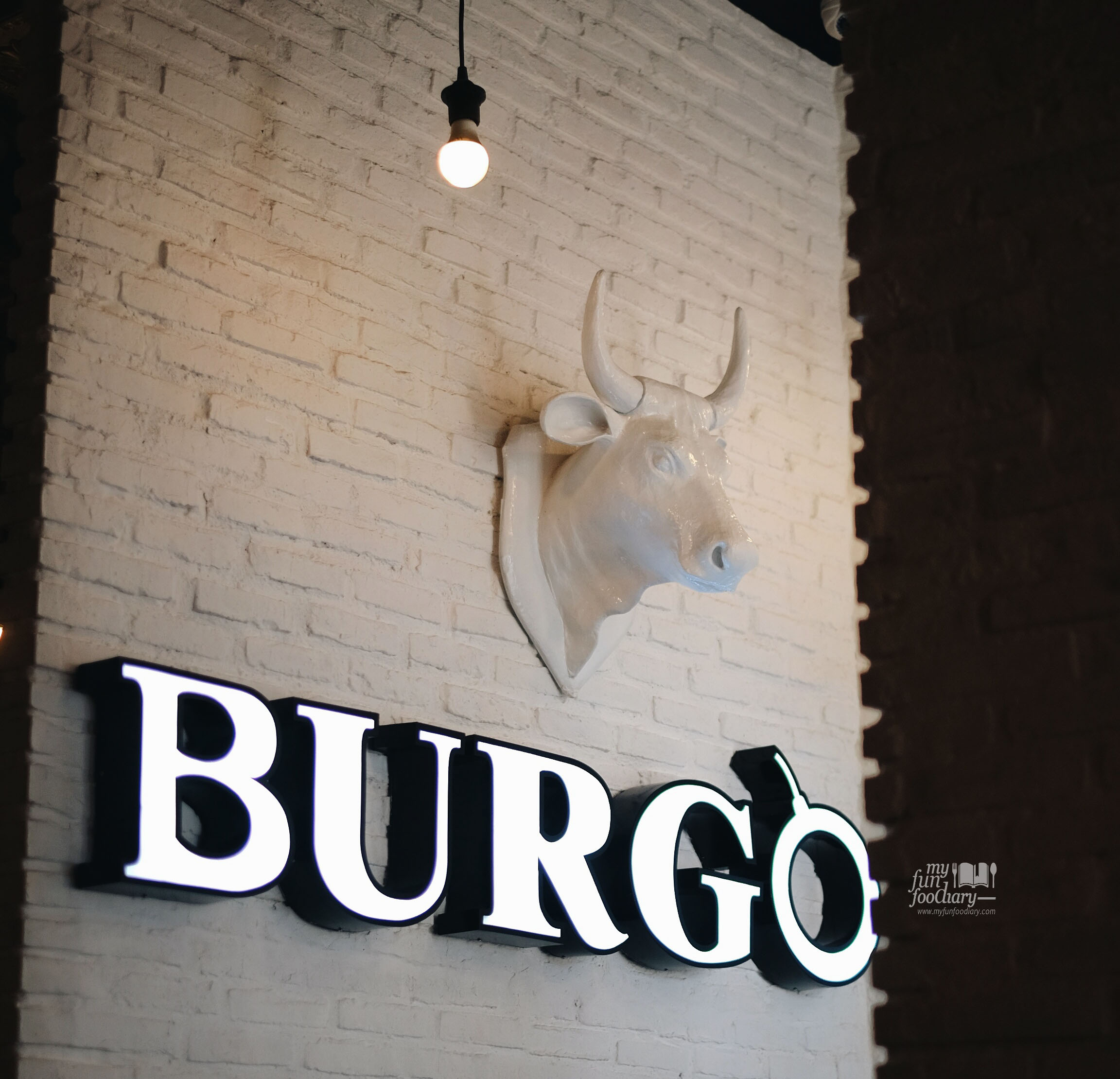 Cozy ambiance at Burgo Restaurant by Myfunfoodiary