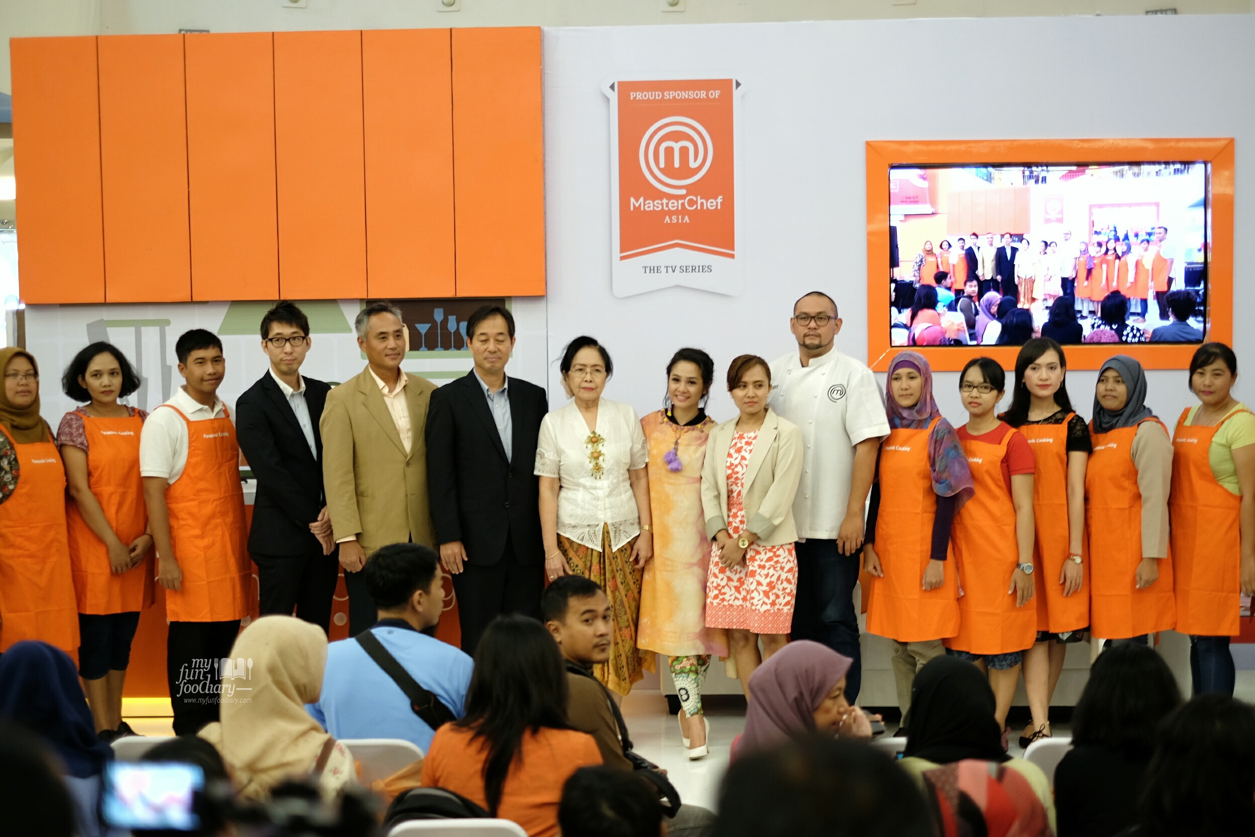 Panasonic Team with all the Judges and the Finalist of the Cooking Competition